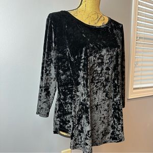 Women's XL black crushed velvet 3/4 sleeve fitted holiday top